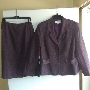 Sag Harbor Jacket & Skirt Suit